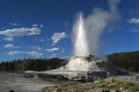 Le geyser, une manifestation de la chaleur naturelle de la Terre